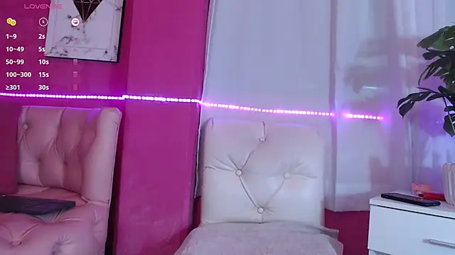 Snapshot of ChristyAddams chatting on 12/07/24, 12:45 ChristyAddams online show from 12/07/24, 12:45