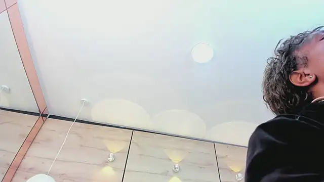 martina touss online show from 03/05/25, 02:14