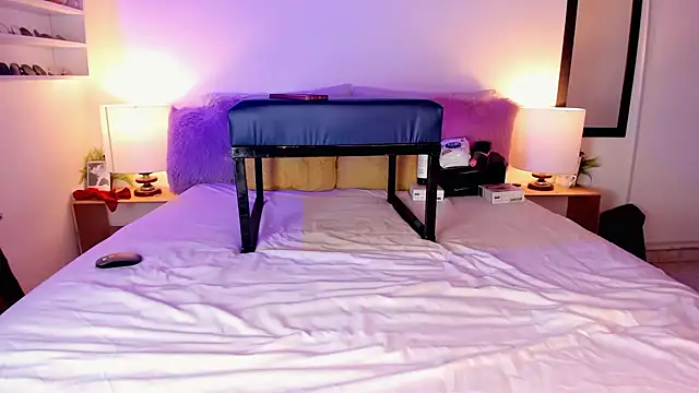 Snapshot of RachellMishelle chatting on 11/17/25, 04:13 RachellMishelle online show from 11/17/25, 04:13