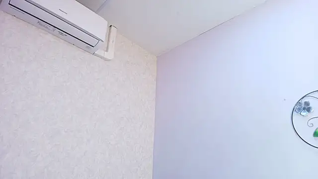 Chantal taylor  online show from 10/15/25, 12:05