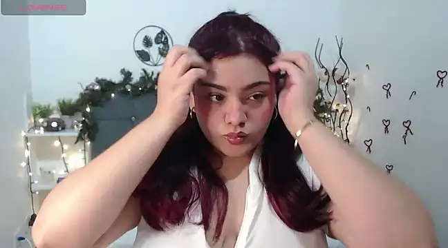 Snapshot of KathyGonzalez chatting on 12/15/24, 08:30 KathyGonzalez online show from 12/15/24, 08:30