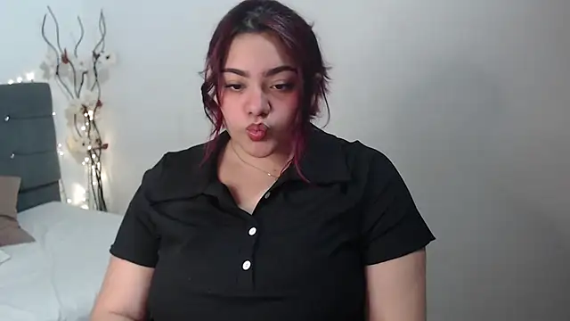 Snapshot of KathyGonzalez chatting on 02/07/25, 04:14 KathyGonzalez online show from 02/07/25, 04:14