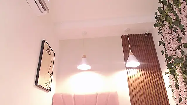 Snapshot of _Daneshka chatting on 09/18/25, 06:10 Daneshka online show from 09/18/25, 06:10
