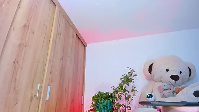 The queen of pleasure online show from 10/09/25, 09:40