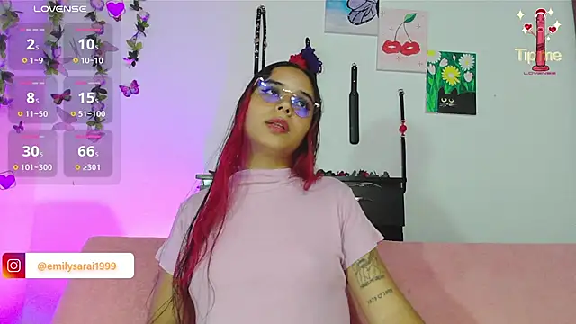 Snapshot of EmilyMeoww chatting on 03/22/25, 01:00 EmilyMeoww online show from 03/22/25, 01:00