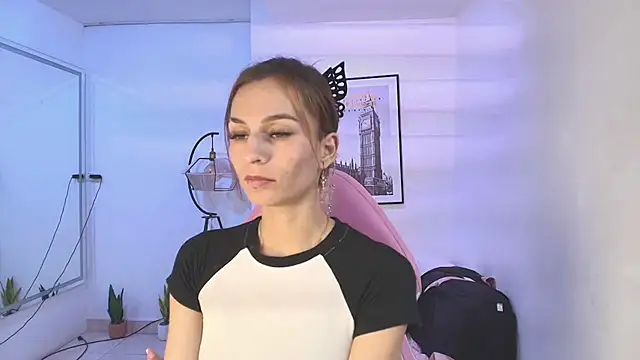 Snapshot of Tamara_slimx chatting on 01/28/25, 10:02 Tamara slimx online show from 01/28/25, 10:02