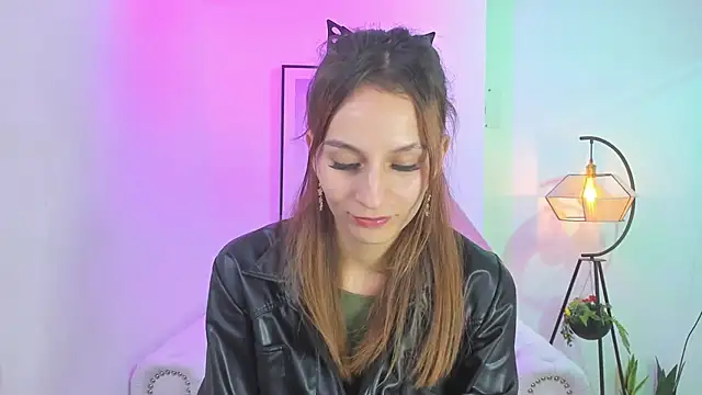 Snapshot of Tamara_slimx chatting on 02/28/25, 10:09 Tamara slimx online show from 02/28/25, 10:09