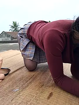 Snapshot of Linda_2k chatting on 12/21/24, 04:30 Linda 2k online show from 12/21/24, 04:30