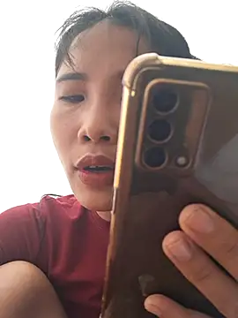 Snapshot of Linda_2k chatting on 12/27/24, 08:13 Linda 2k online show from 12/27/24, 08:13