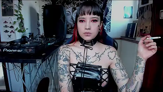 Snapshot of Demongirl6666 chatting on 02/14/25, 09:43 Demongirl6666 online show from 02/14/25, 09:43