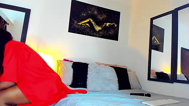 KimberlyBanks2 online show from 10/25/25, 03:18