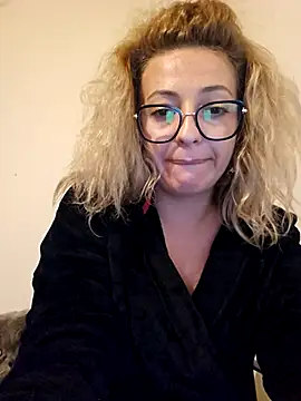 Selenna emma online show from 09/27/25, 05:07