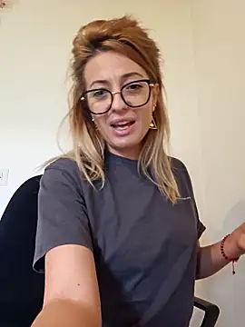 Selenna emma online show from 10/15/25, 11:21