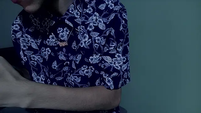 Snapshot of sweet_tippot chatting on 10/28/25, 05:00 sweet tippot online show from 10/28/25, 05:00