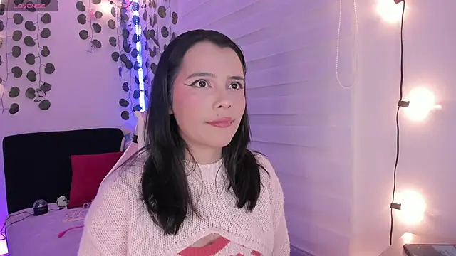 Snapshot of moonliiiight1 chatting on 01/04/25, 12:05 moonliiiight1 online show from 01/04/25, 12:05