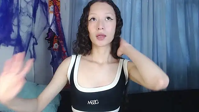 abbycutecs online show from 10/28/25, 02:20