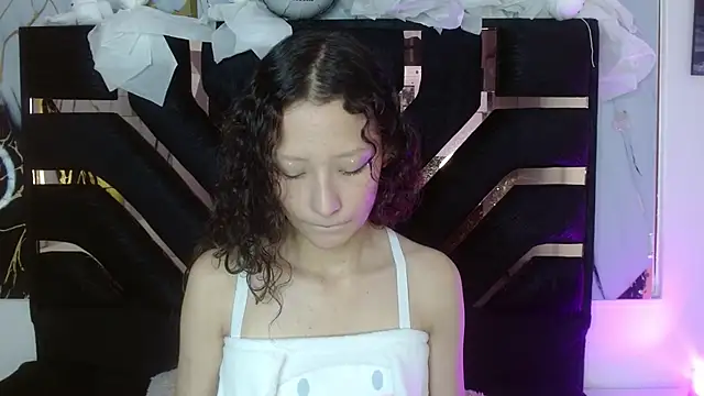 abbycutecs online show from 10/31/25, 02:40