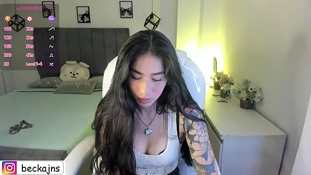 Snapshot of Beck_jones chatting on 10/23/25, 03:22 Beck jones online show from 10/23/25, 03:22