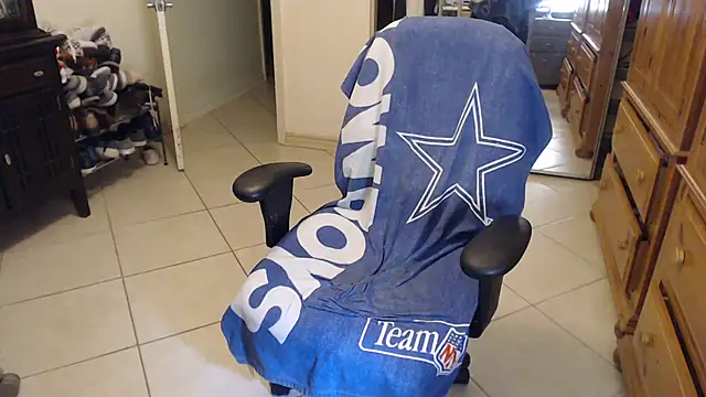 joeydee1 online show from 01/02/25, 03:37