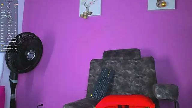 Snapshot of jade_brunnette chatting on 02/03/25, 02:14 jade brunnette online show from 02/03/25, 02:14