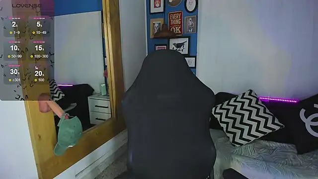 VladHellsing4 online show from 11/08/25, 02:39