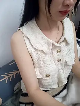 Snapshot of Lovely_kute chatting on 01/19/25, 07:15 Lovely kute online show from 01/19/25, 07:15
