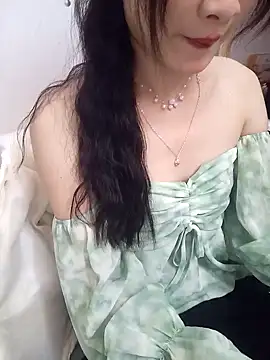 Snapshot of Lovely_kute chatting on 02/12/25, 07:13 Lovely kute online show from 02/12/25, 07:13