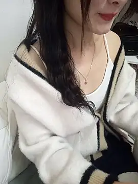 Snapshot of Lovely_kute chatting on 02/25/25, 03:16 Lovely kute online show from 02/25/25, 03:16