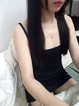 Snapshot of Lovely_kute chatting on 03/10/25, 06:12 Lovely kute online show from 03/10/25, 06:12