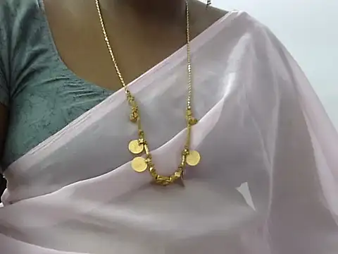 Hot akshara online show from 09/17/25, 06:15