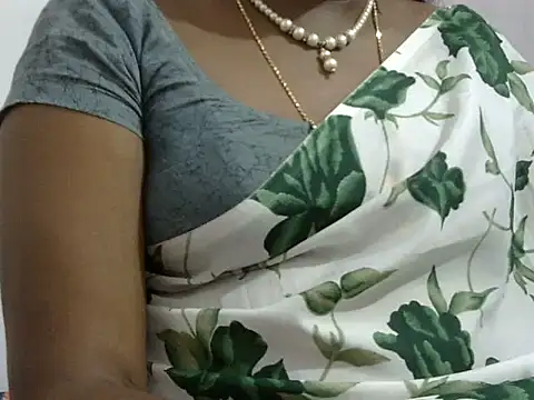 Hot akshara online show from 09/22/25, 02:30