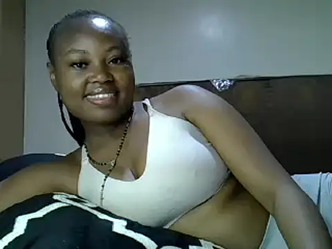 Snapshot of Sexxyann chatting on 09/13/25, 12:54 Sexxyann online show from 09/13/25, 12:54