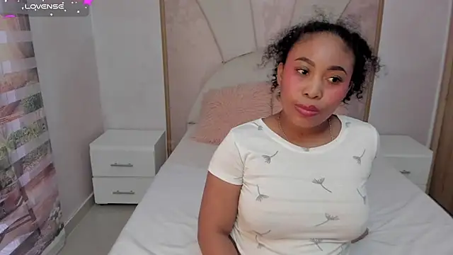 Leah Sweetie online show from 02/09/25, 01:25