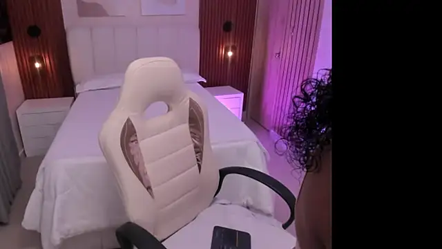 Leah Sweetie online show from 09/24/25, 09:56