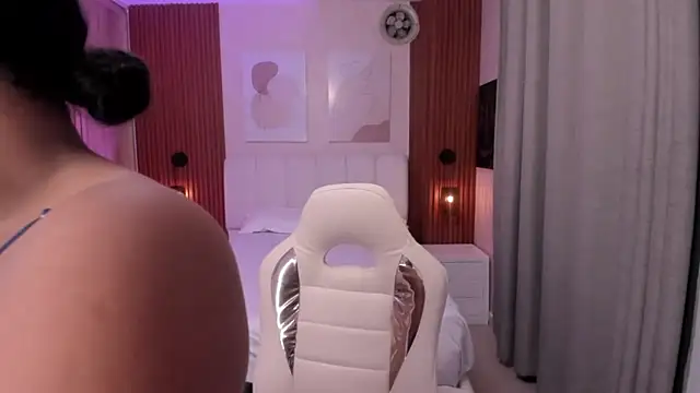 Leah Sweetie online show from 10/04/25, 10:24