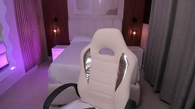 Leah Sweetie online show from 11/04/25, 10:14