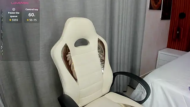 Leah Sweetie online show from 11/13/25, 10:14