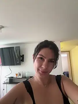Snapshot of SofiaG_ chatting on 02/06/25, 02:15 SofiaG online show from 02/06/25, 02:15
