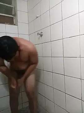 Snapshot of lele9457 chatting on 11/01/25, 04:03 lele9457 online show from 11/01/25, 04:03