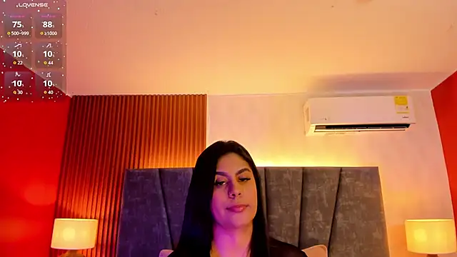 Snapshot of Ada__lee_ chatting on 10/30/25, 01:29 Ada lee online show from 10/30/25, 01:29