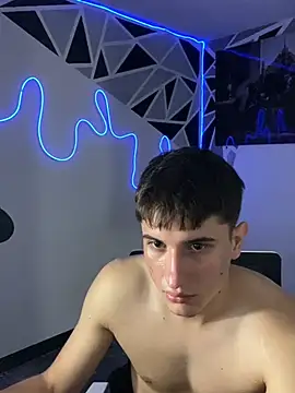 Snapshot of oliver_Lz chatting on 02/27/25, 01:48 oliver Lz online show from 02/27/25, 01:48