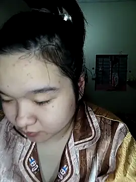 Thomgdee online show from 10/14/25, 12:33