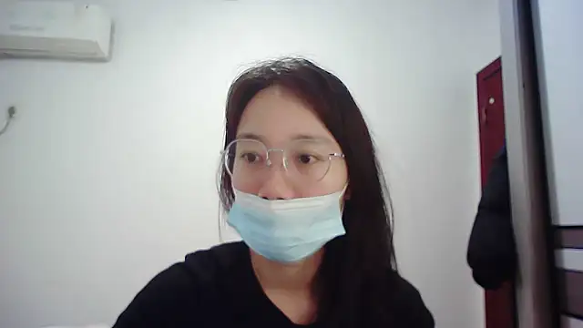 Snapshot of 2more-ss chatting on 03/13/25, 02:27 2more-ss online show from 03/13/25, 02:27