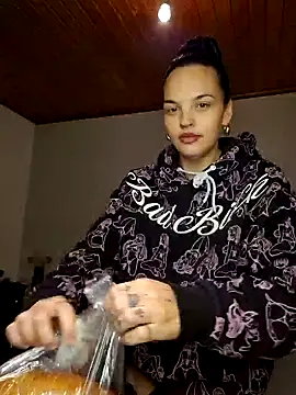 Jujuicy 97 online show from 12/10/24, 05:07