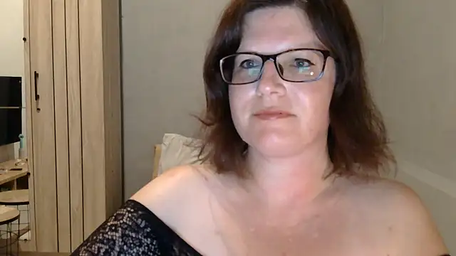 CrimsonMistress online show from 10/07/25, 10:07