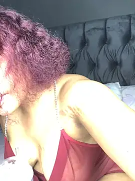 Snapshot of Anaelle24 chatting on 01/15/25, 06:40 Anaelle24 online show from 01/15/25, 06:40