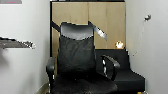 Snapshot of danielclarton1 chatting on 02/02/25, 06:37 danielclarton1 online show from 02/02/25, 06:37