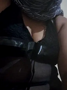 vadapavgirl online show from 10/16/25, 07:26