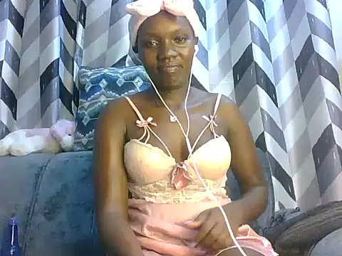 Snapshot of Slimthick900 chatting on 03/11/25, 07:58 Slimthick900 online show from 03/11/25, 07:58