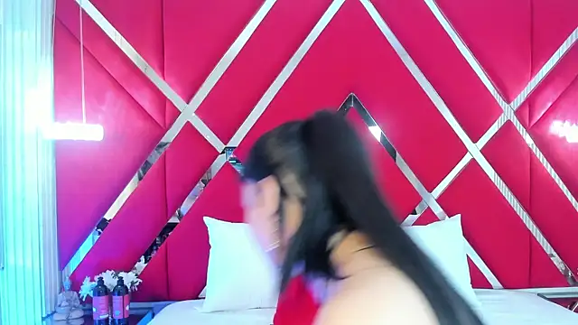 SusanCouper online show from 10/21/25, 10:54